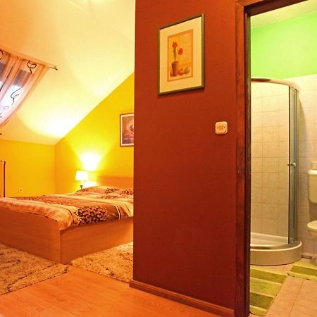 Rooms With A Parking Space Osijek, Slavonija - 15994 المظهر الخارجي الصورة